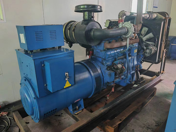 库尔勒100kW柴油发电机组使用多级机油有哪些优缺点？